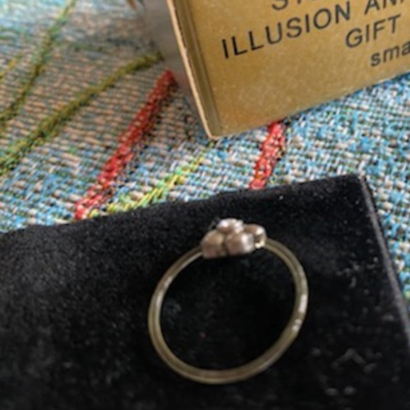 VINTAGE * Avon STERLING SILVER Illusion (Floating) FLOWER Finger or Toe RING * S - Picture 5 of 8